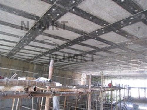 樓板粘鋼加固現(xiàn)場