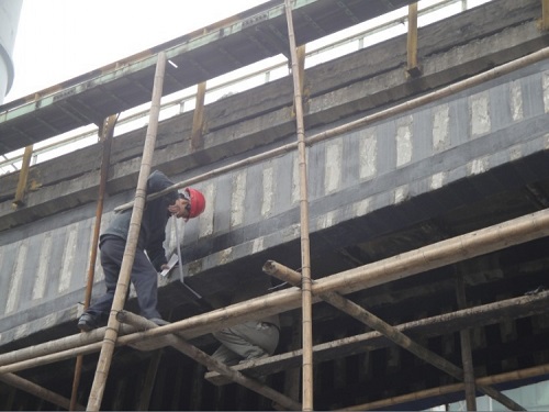 橋梁碳纖維布加固現(xiàn)場7