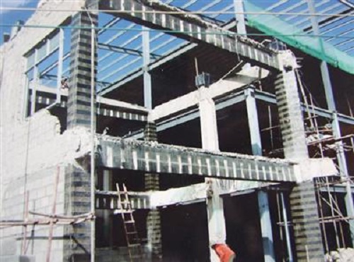 框架碳纖維布加固現(xiàn)場(chǎng)