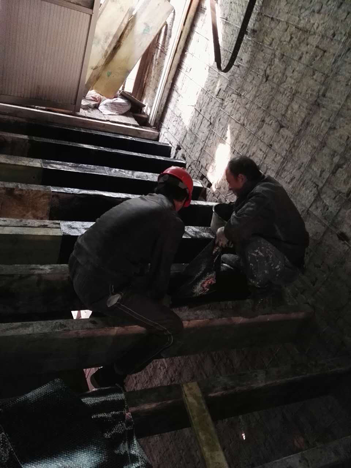 梁碳纖維布補(bǔ)強(qiáng)