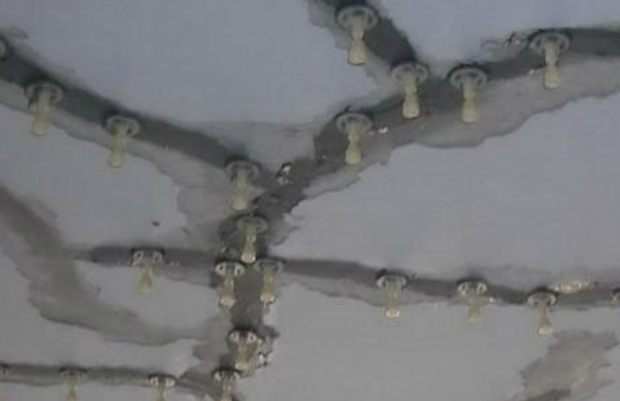 農(nóng)村自建房屋出現(xiàn)裂縫要怎么進(jìn)行房屋加固