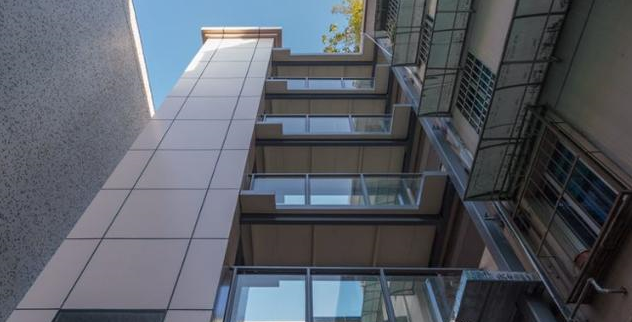 舊樓加裝電梯時，要進行抗震加固