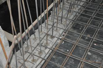 鋼筋植筋的現(xiàn)場(chǎng)