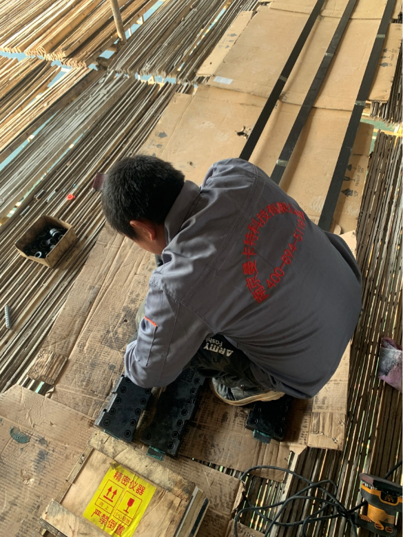 湖南省嘉禾縣車頭大橋多層預(yù)應(yīng)力碳板加固項目