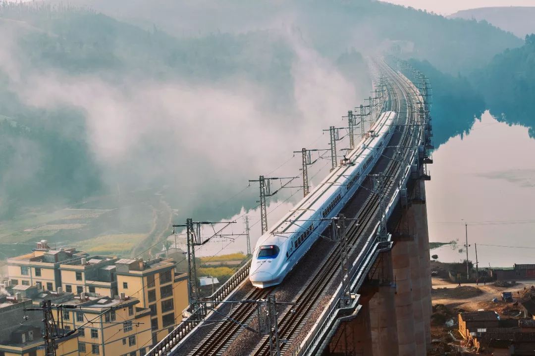 歷史的長(zhǎng)河中，每一個(gè)瞬間的飛躍都離不開(kāi)技術(shù)的革新與進(jìn)步。