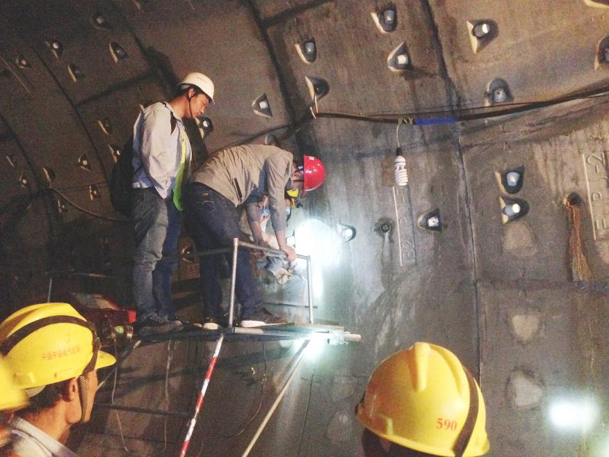 膠粘模擴(kuò)底錨栓為福州軌交弱電安裝提供長(zhǎng)效穩(wěn)固價(jià)值